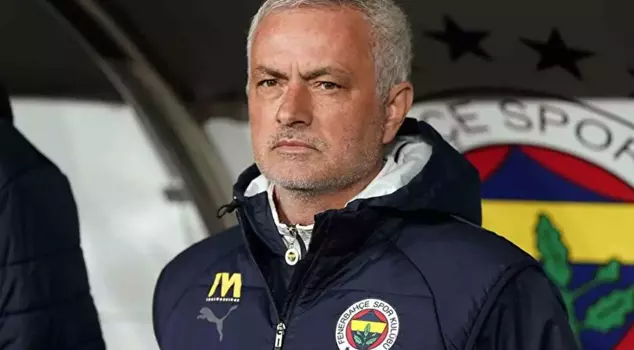 Mourinho wants his former player from Fenerbahçe at Benfica.