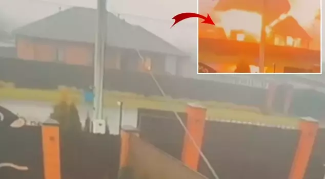 A gas explosion in a house in Russia! Those moments captured on camera second by second.