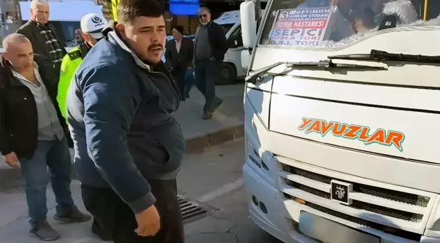 The driver, angered by the penalty imposed, insisted on his mistake.