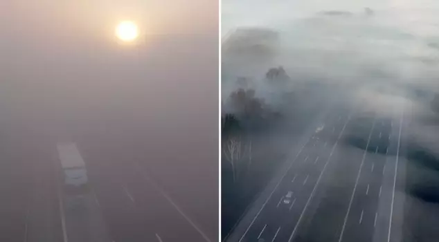 İstanbul'un yanı başında göz gözü görmüyor cümlesinin Arapça tercümesi:

