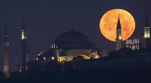 غدًا سيحدث حدثٌ هو الأول من نوعه في العالم الإسلامي بعد 33 عامًا.