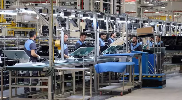 The salaries in this factory are astonishing! A 100% raise for the workers.