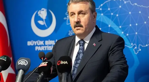 Дестиджи выразил реакцию на партию DEM и поддержку министру Фидану.