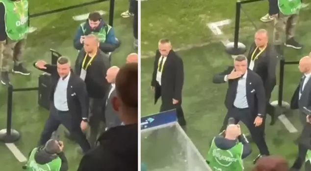 Support from Fenerbahçe fans for Sadettin Saran.