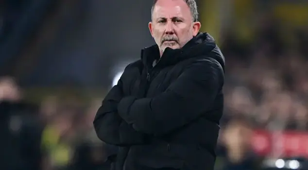 Sergen Yalçın criticized the referees after the historic derby victory.