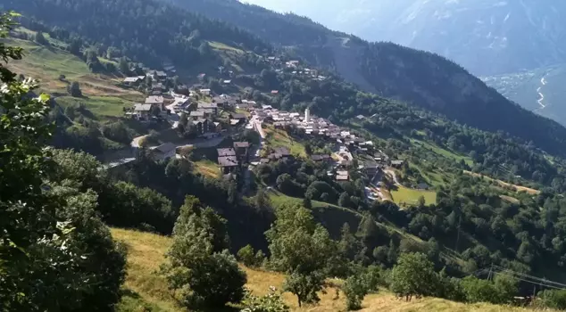 They are giving 1 million lira to those who move to this village.