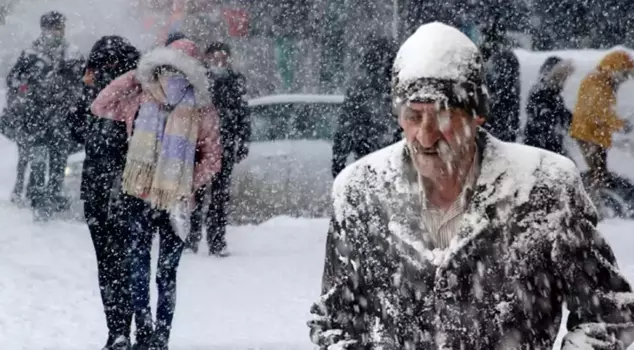 Heavy snow is falling! The ministry has warned 22 provinces with yellow and orange alerts.