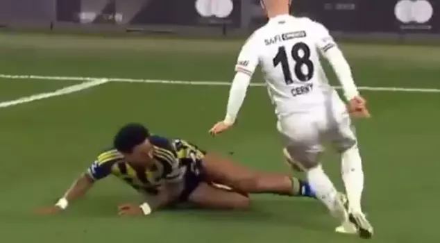 Oosterwolde издал ответ для фанатов Бешикташа.