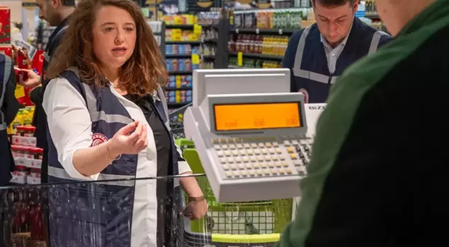 The button was pressed simultaneously in 81 provinces! Two departments are particularly under scrutiny.