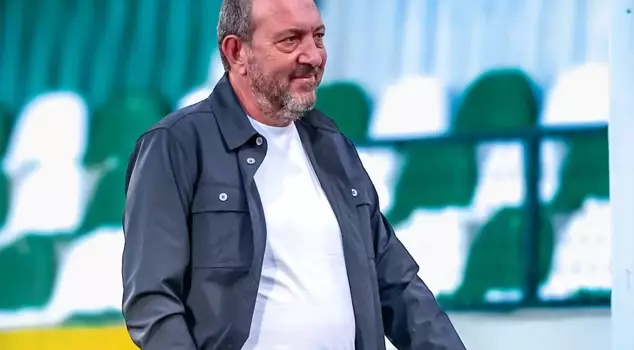 رئيس نادي بودروم FK أşkın Demir استقال من منصبه بسبب مشاكل صحية.