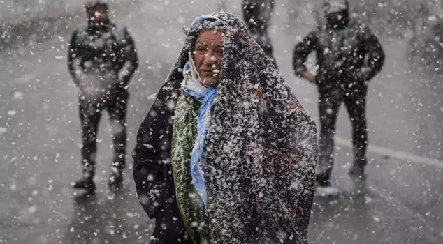 It is snowing heavily in Istanbul! Schools have been closed in 28 provinces.