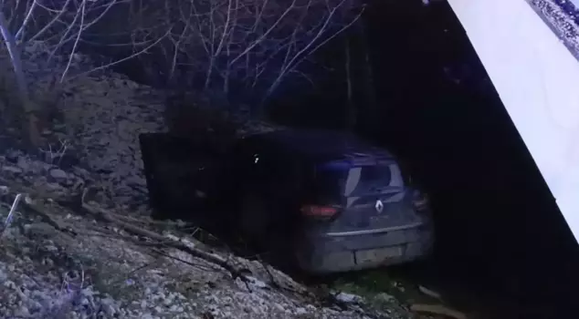 Terrifying moments in Bursa: Car plunged into the stream.