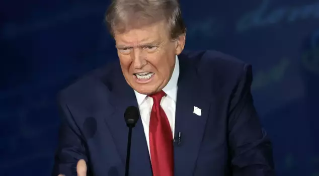 الرئيس الأمريكي دونالد ترامب يدلي بتصريحات.