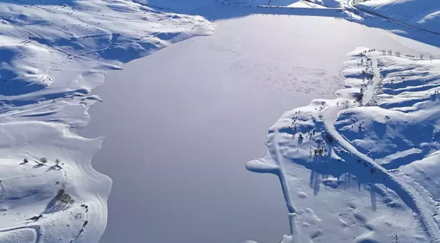 تجمدت سطح بحيرة يلدز في سيفاس