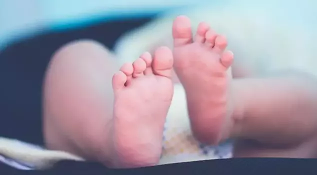 The baby left at the bus stop is from an extramarital relationship! Relatives are in custody.