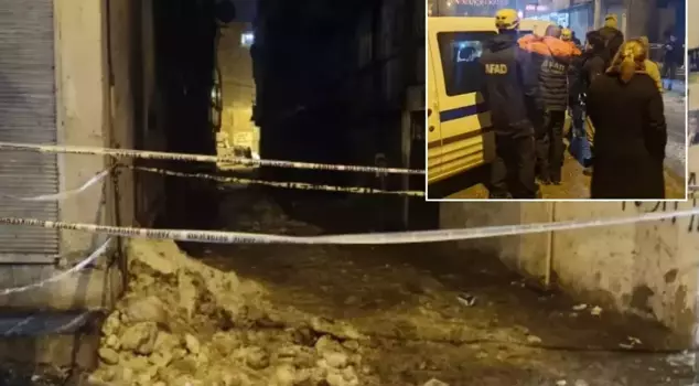 The building's column has cracked! Two apartments have been evacuated.