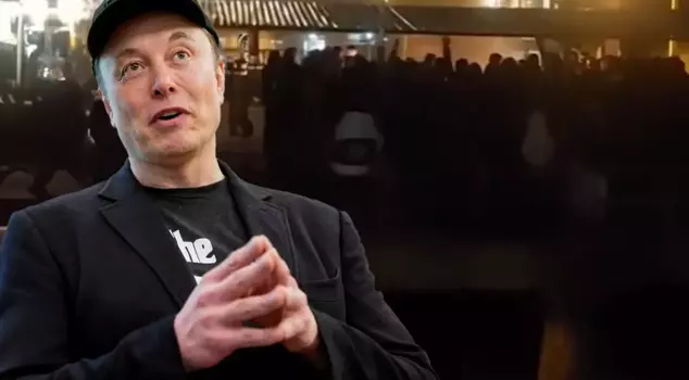 Strange things are happening next door! They shouted Musk's words as a slogan.