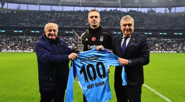 Mert Günok has officially closed the Beşiktaş chapter! He will sign with Fenerbahçe tomorrow.