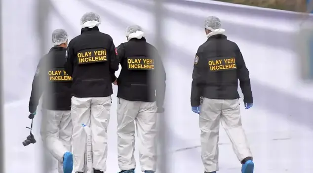 A 19-year-old young man was stabbed to death in the middle of the street.