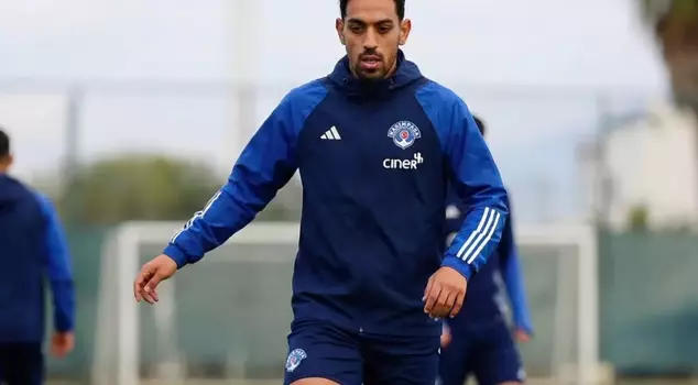 Irfan Can Kahveci joined Kasımpaşa's training camp in Antalya.