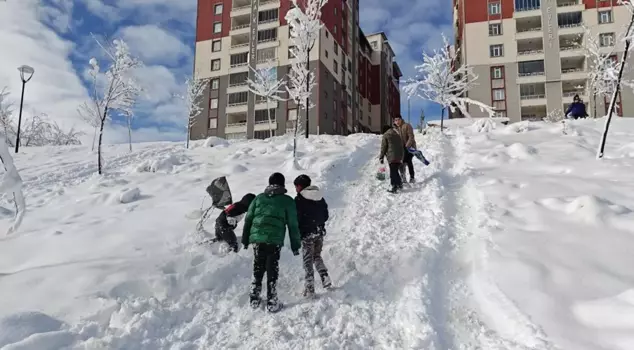 Education break due to snow and storm: Schools were closed in many cities.