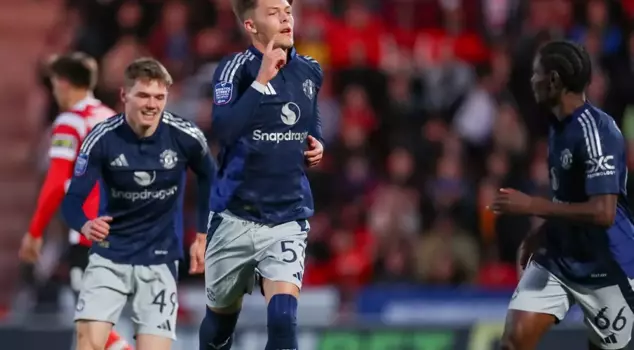 Signing from Manchester United to Kayserispor! He even joined the training.