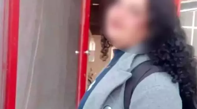 Полицейский детектив проследил за делом, и выяснилось, что сестра ранила 17-летнюю Эйлюль с оружием.