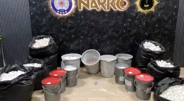 В Стамбуле было изъято 591 тысяча 250 синтетических наркотиков.