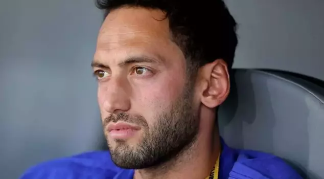 خبر سيء عن هاكان تشالهانوغلو