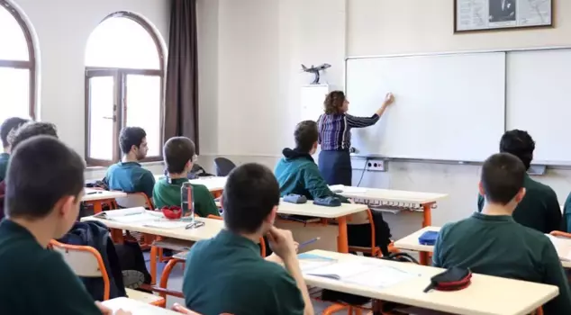 The Ministry of National Education sent a message with code 81! The new term is starting in middle and high schools.