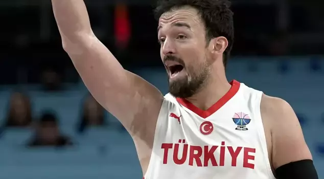 Sertaç Şanlı returned to Turkey wearing the Beşiktaş jersey.