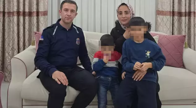 قسم موظفو السجن وسائل التواصل الاجتماعي إلى قسمين