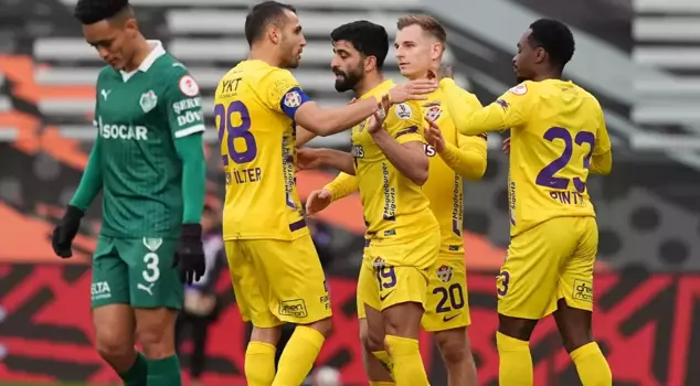 Eyüpspor came from behind to defeat Iğdır FK with Umut Bozok.