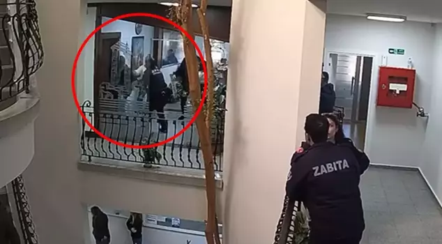 Попытка нападения на мэра в его кабинете! Личность привлекла внимание.