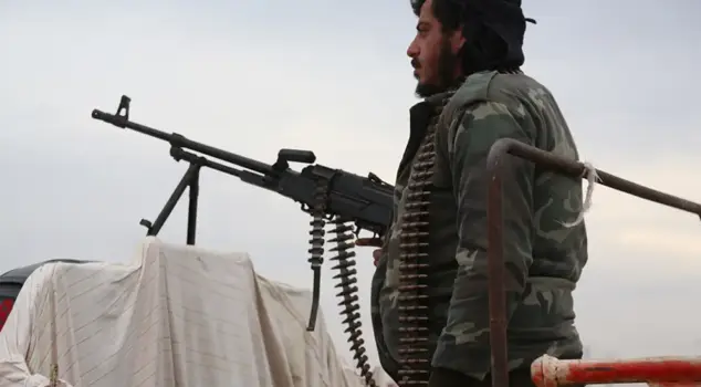 Сирийская армия вошла на восток Алеппо, YPG отступает.