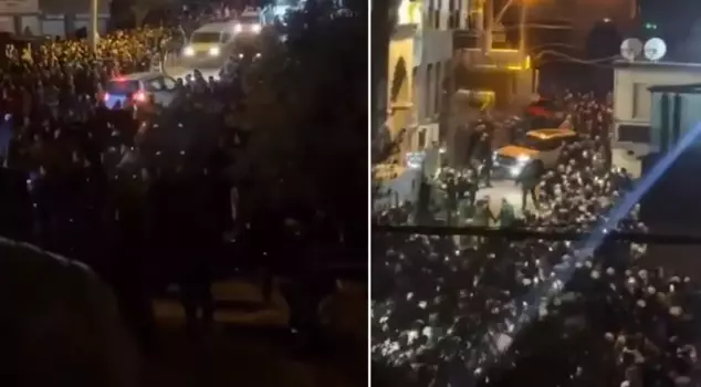 وصل زعيم المنزلة إلى إزمير، ولفت الانتباه الحشد المتكون.