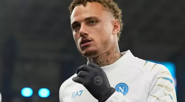 نوح لانغ وافق على العرض! غلطة سراي يحقق أول صفقة له.