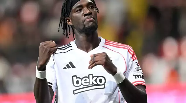 أستون فيلا جاء إلى إسطنبول من أجل أبراهام