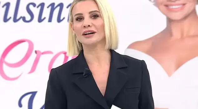 Эсра Эрол, ставшая предметом обсуждения из-за выхода 