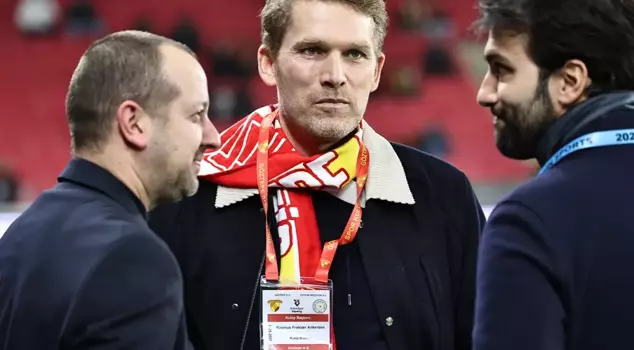 الذين سمعوا مذهولون! في 74 من أصل 75 انتقالًا لم يتجاوزوا 1.8 مليون يورو كقيمة انتقال.