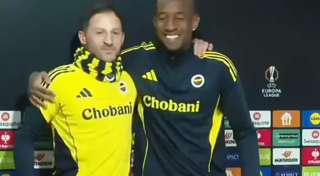 The striking move by Tedesco at the press conference.