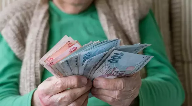 تاريخ إيداع فروق زيادات المعاشات في الحسابات قد حُدد.