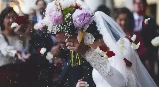 A new era is closing at weddings! IBANs have started to be written on invitations.