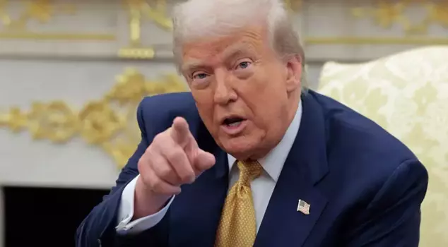 Trump threatened Canada with a 100% tariff if he reaches a deal with China.