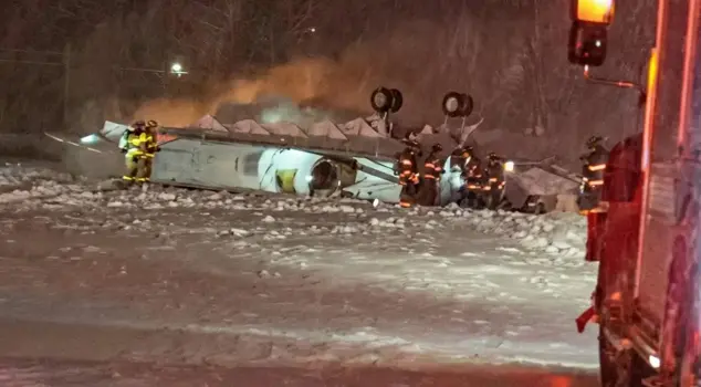 Terrible accident in the USA! A private jet carrying 8 people crashed.