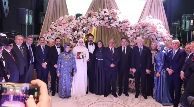 Счастливый день для Haberler.com! Билал Теймур и Бетюль Кавак вступили в брак.