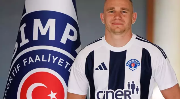 Attila Szalai parted ways with Kasımpaşa.