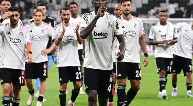 The father of the Beşiktaş star lost his life in a traffic accident.