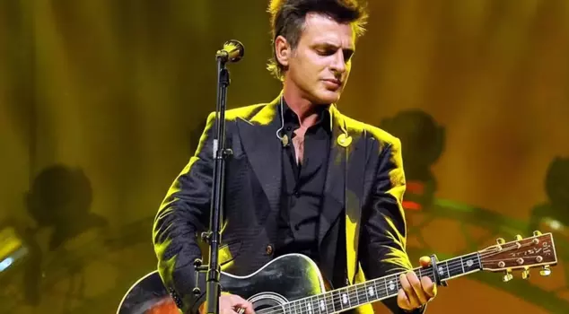 Here is Teoman's CV sent before he became famous: If you don't take me now...