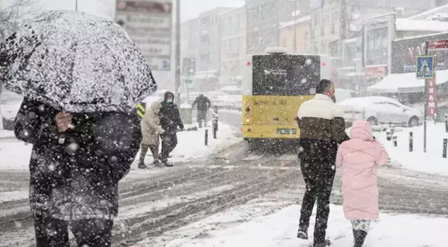 تساقط الثلوج الجديدة قادم! قد يتم إعلان عطلة قبل أن يبدأ الطلاب المدرسة.